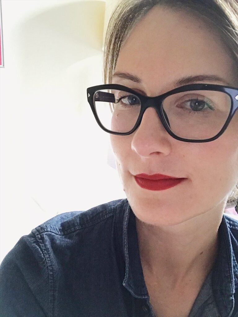 lindsay wearing glasses