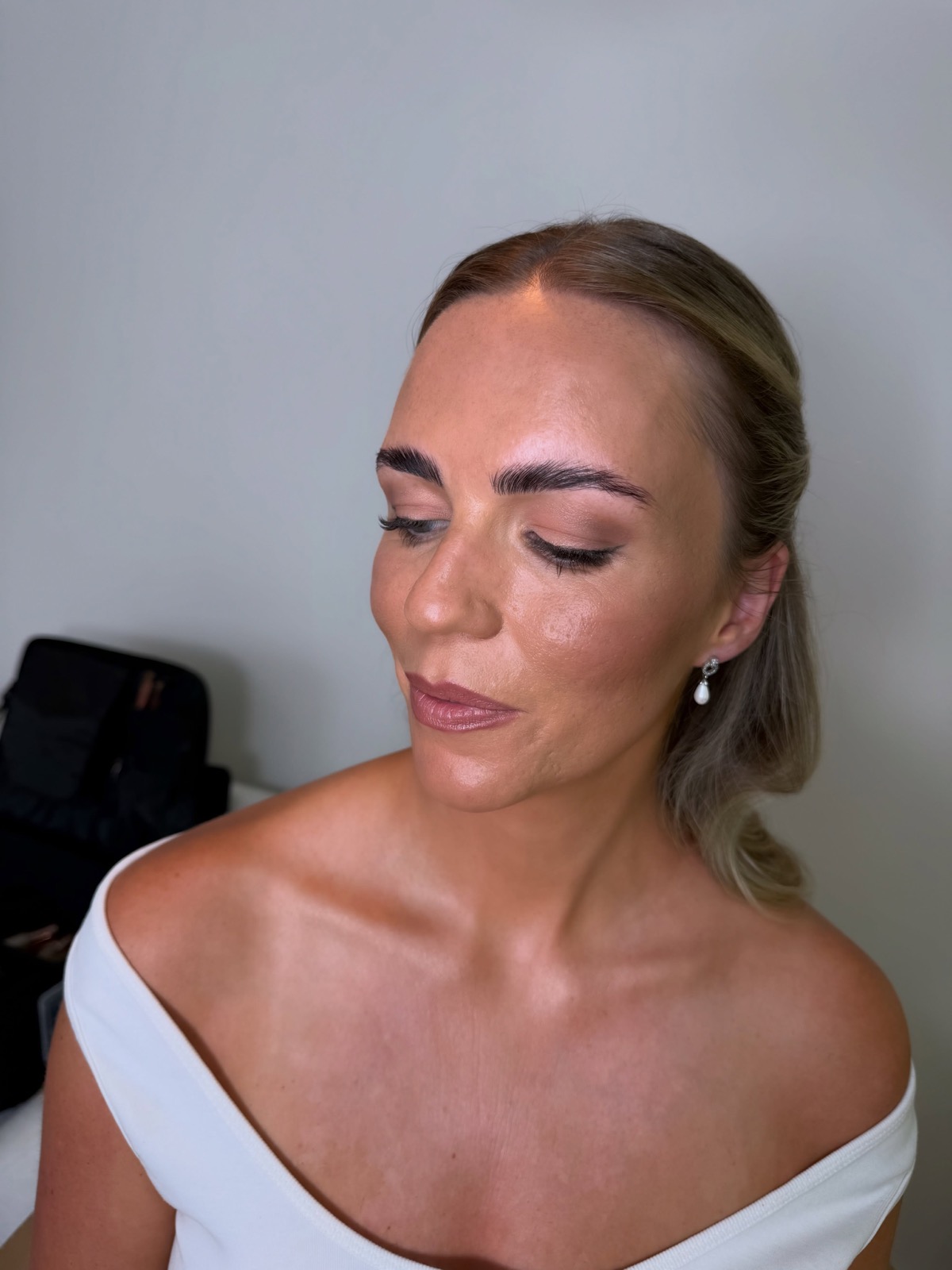 Close view of rose eyeshadow from the Urban Decay Naked3 palette on the lid, eyes closed, by Yasemin Hair and Makeup