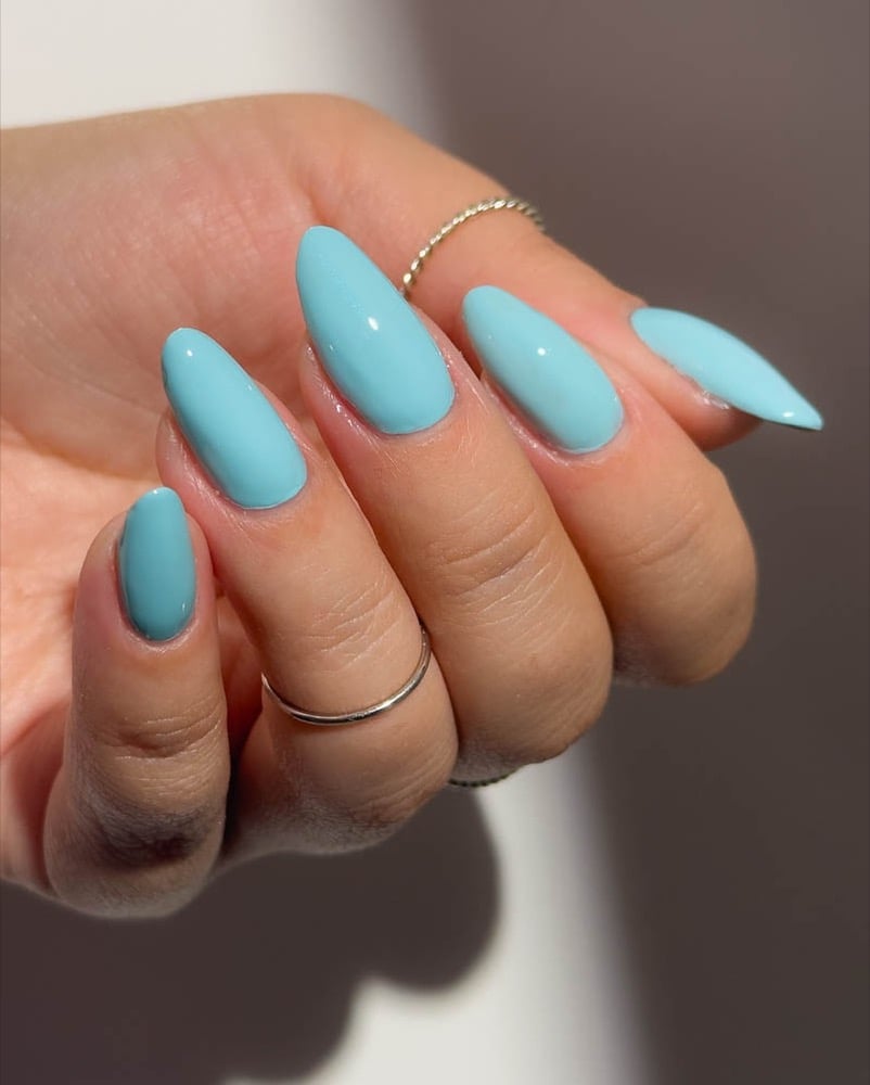 Breezy Blue summer manicure