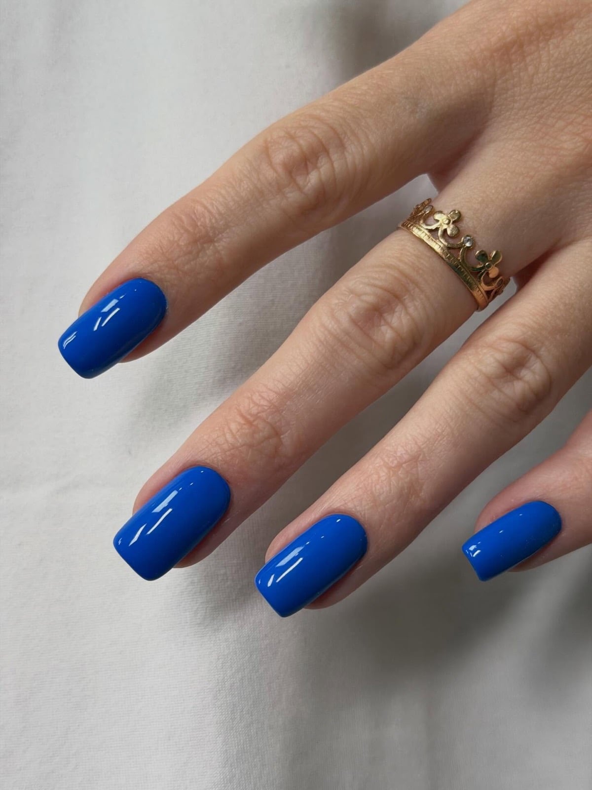 Cobalt blue manicure on short square nails
