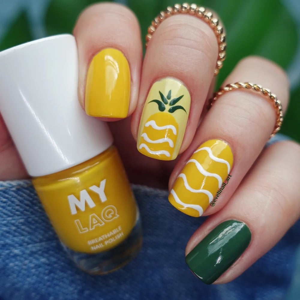 Pineapple summer manicure