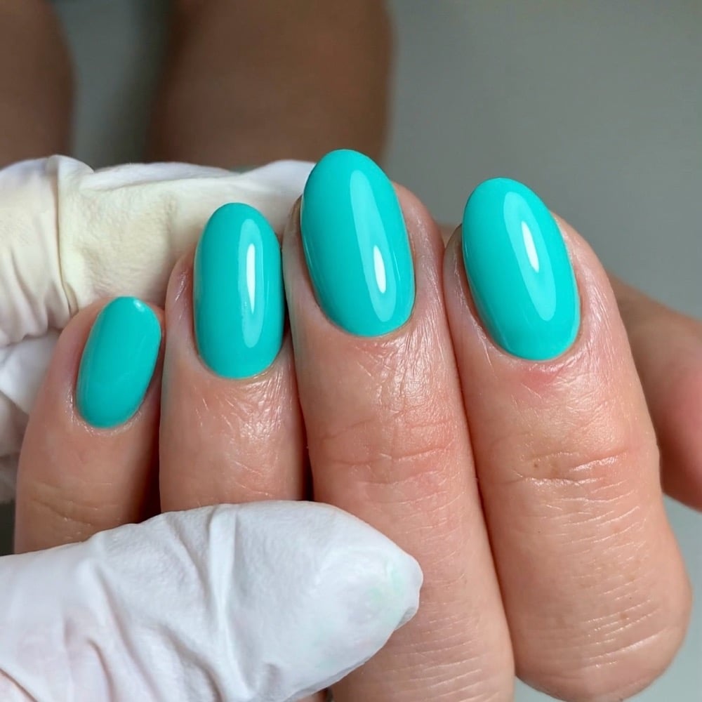 Turquoise summer manicure